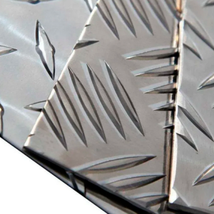 Лист нержавеющий рифленый 2х600х1200 мм 06ХН28МТ в наличии в Кирове